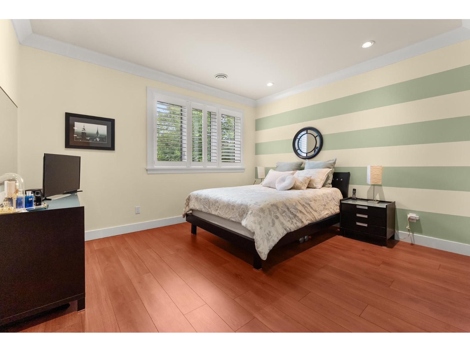 18 3122 160 Street Property Photo 18