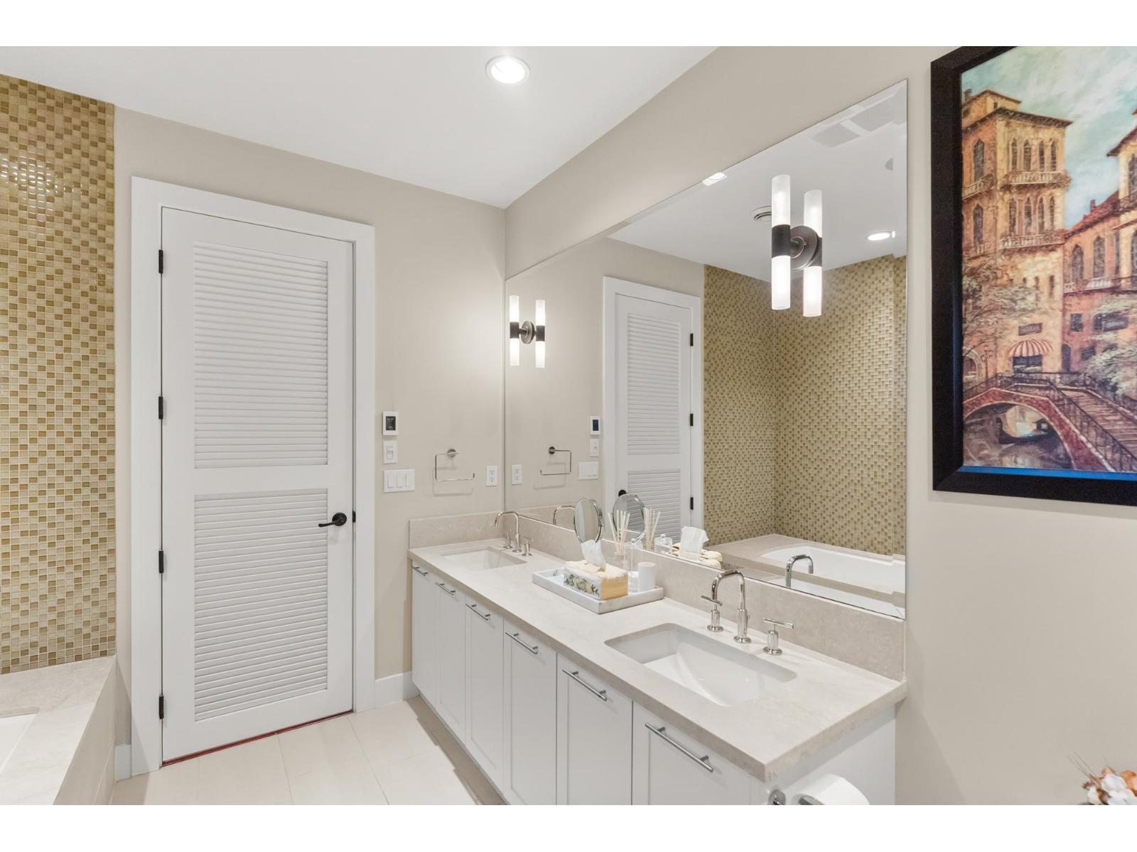 18 3122 160 Street Property Photo 21