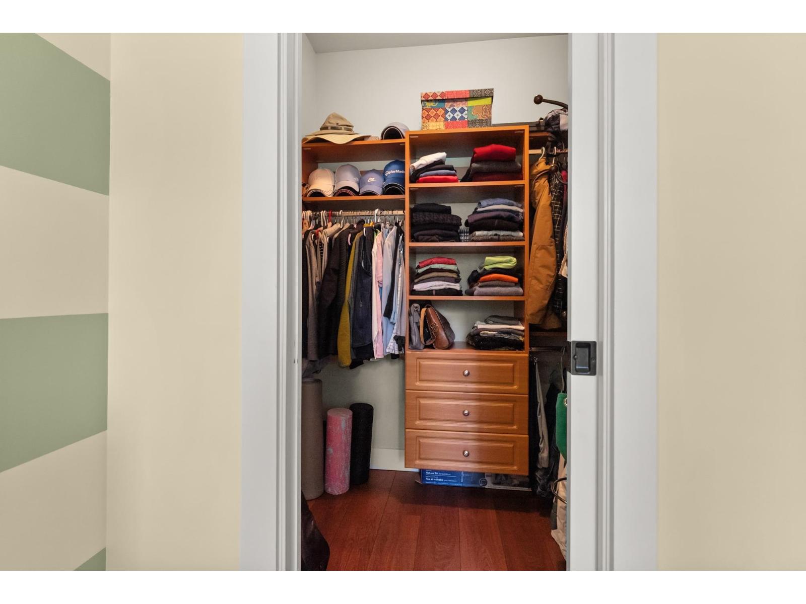 18 3122 160 Street Property Photo 24