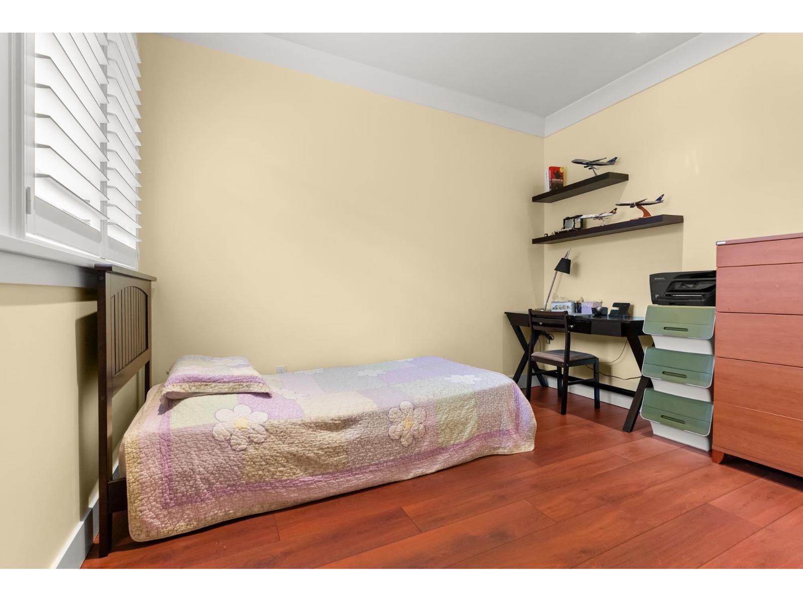18 3122 160 Street Property Photo 26