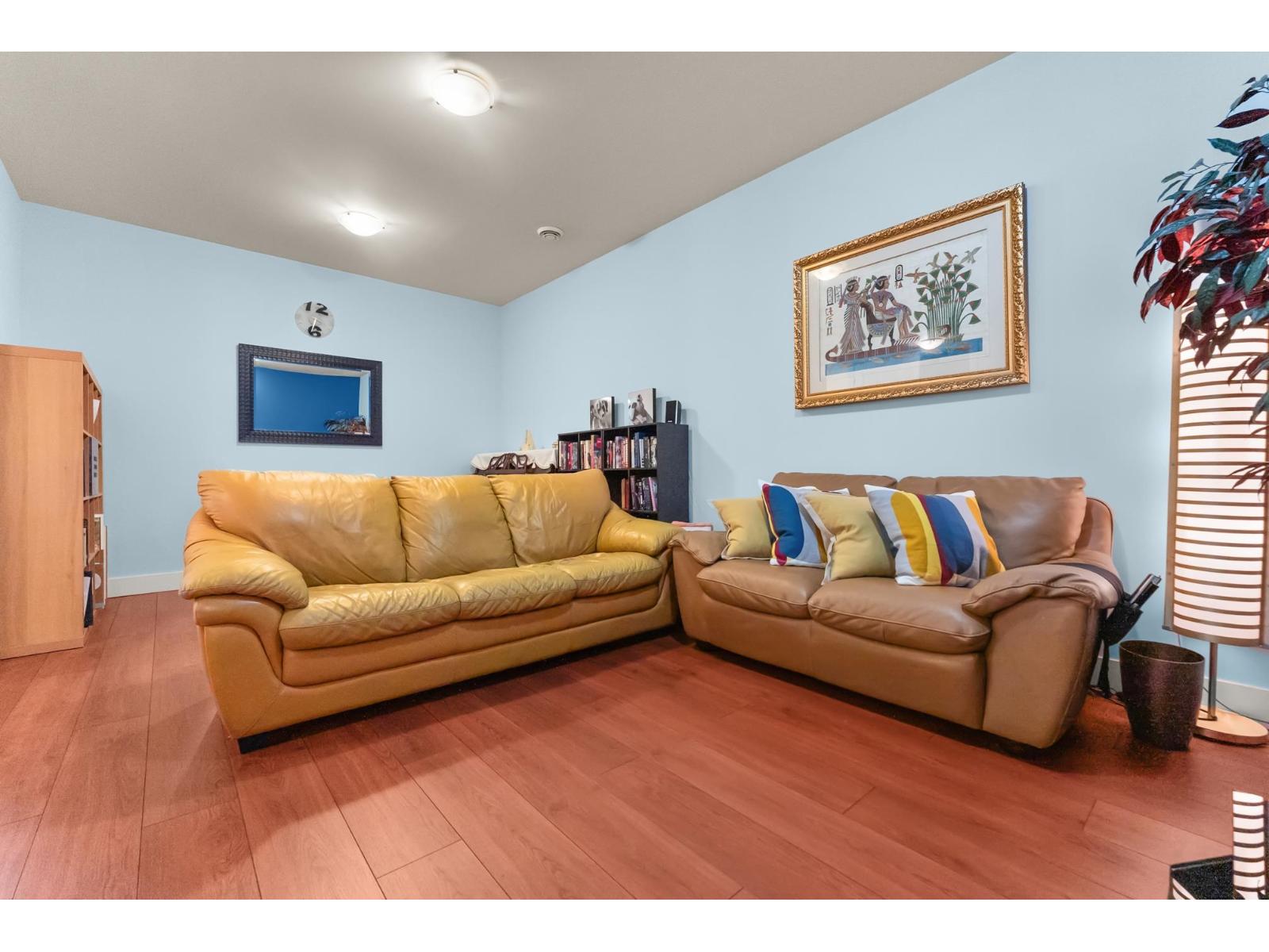 18 3122 160 Street Property Photo 28