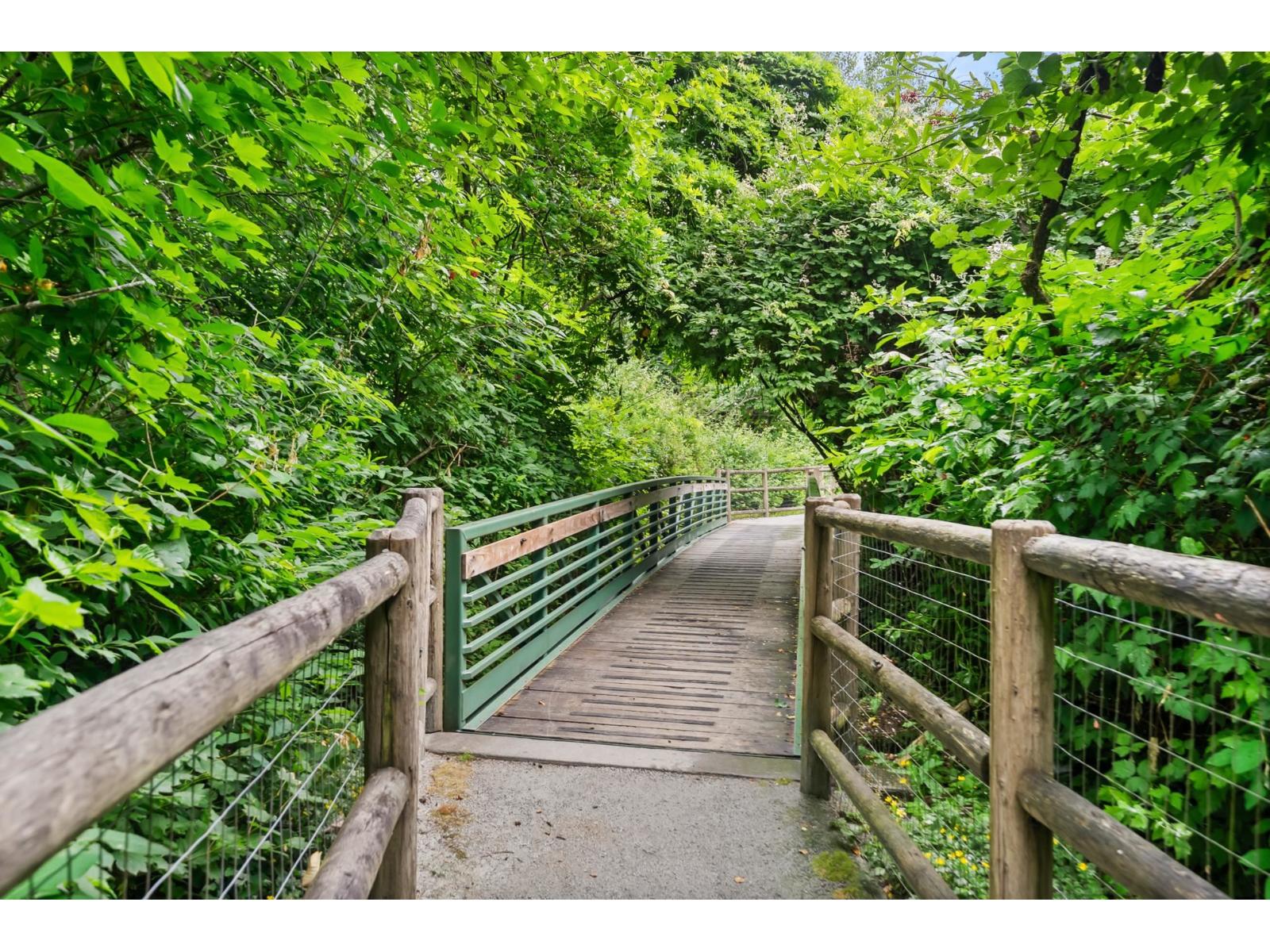 18 3122 160 Street Property Photo 32