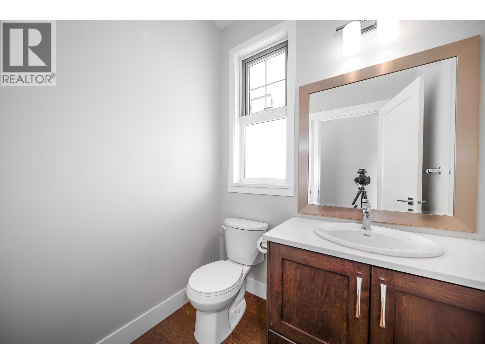 3563 Highland Drive Property Photo 14