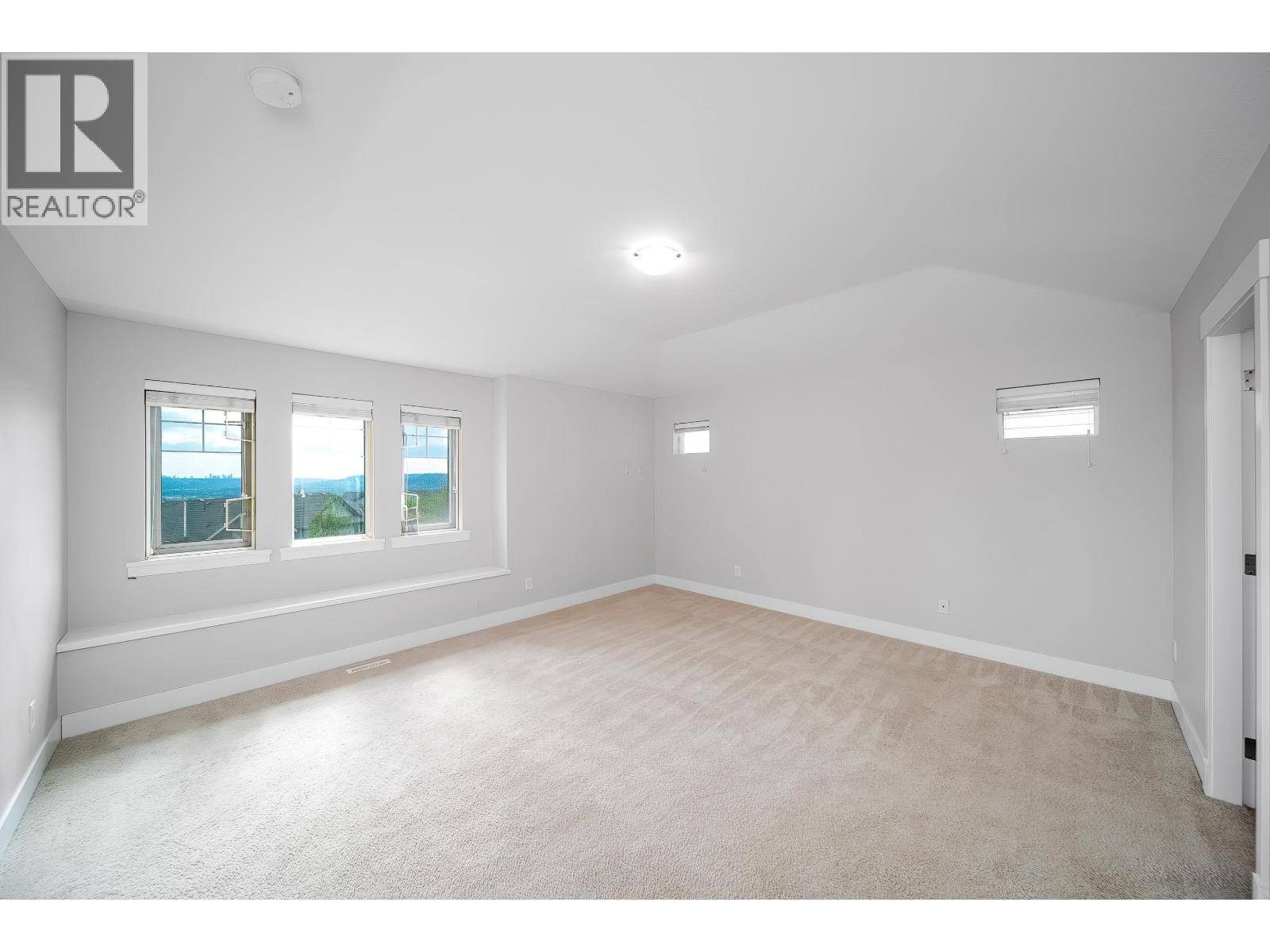 3563 Highland Drive Property Photo 17