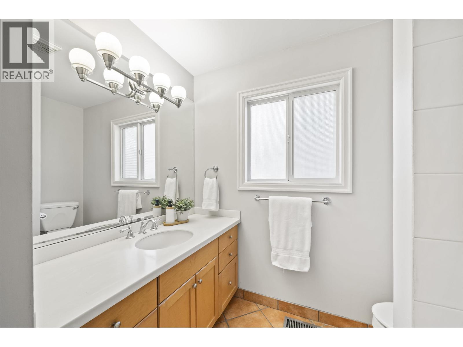 1448 Farrell Avenue Property Photo 27