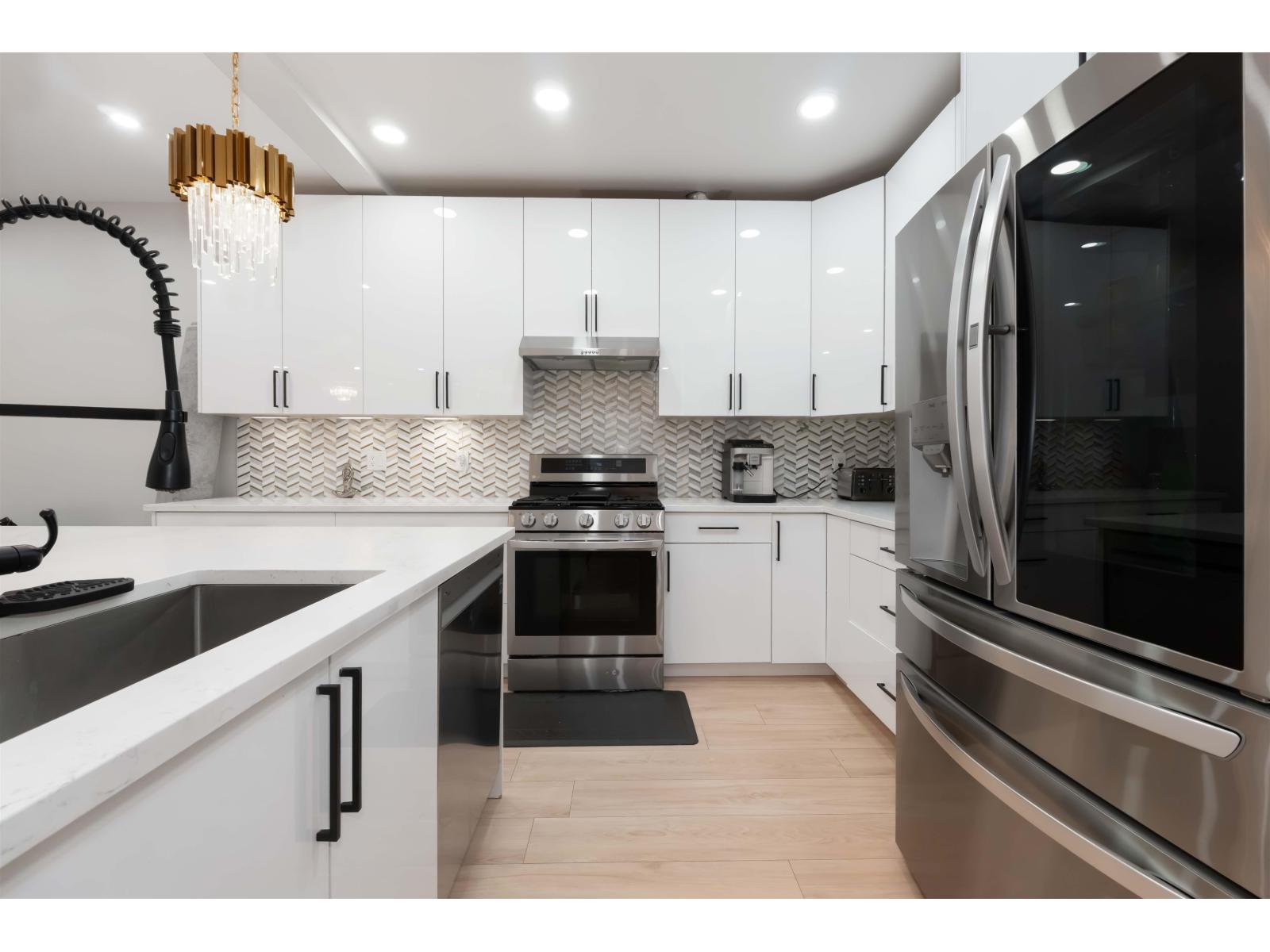43 16655 64 Avenue Property Photo 19