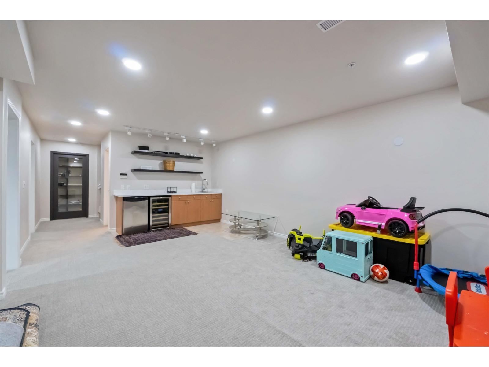 43 16655 64 Avenue Property Photo 32