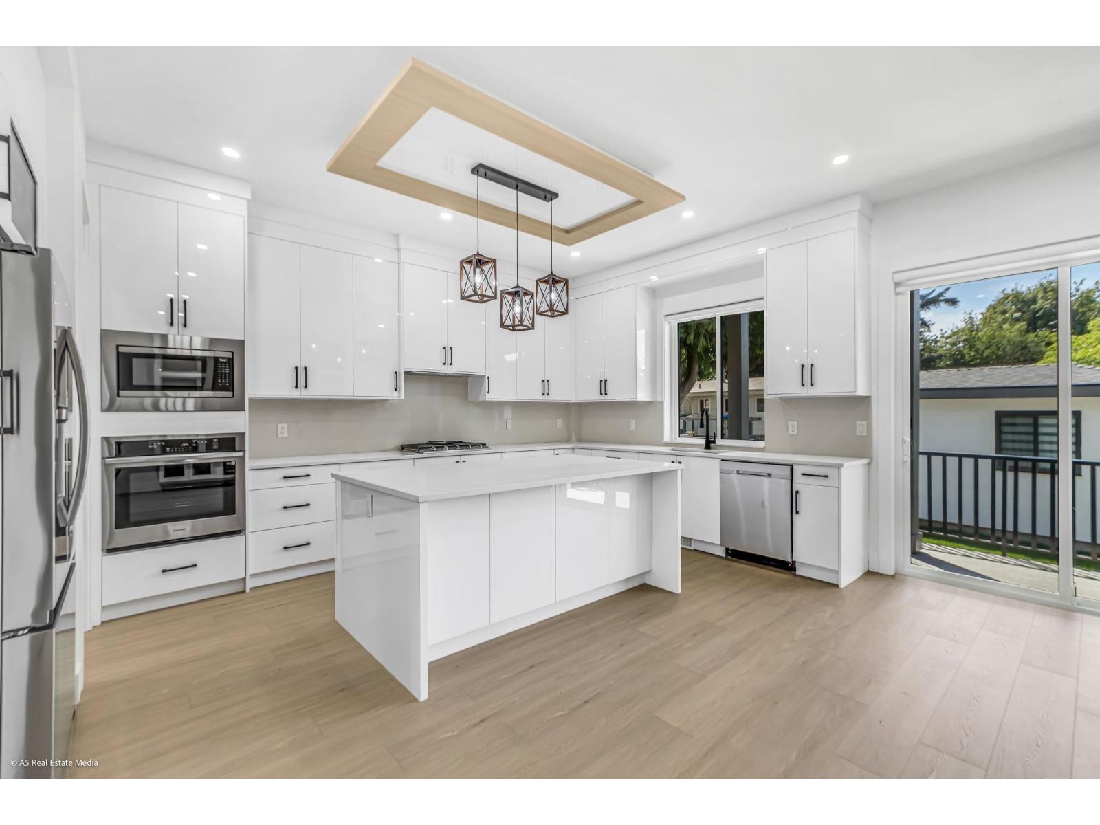 7083 115 Street Property Photo 16