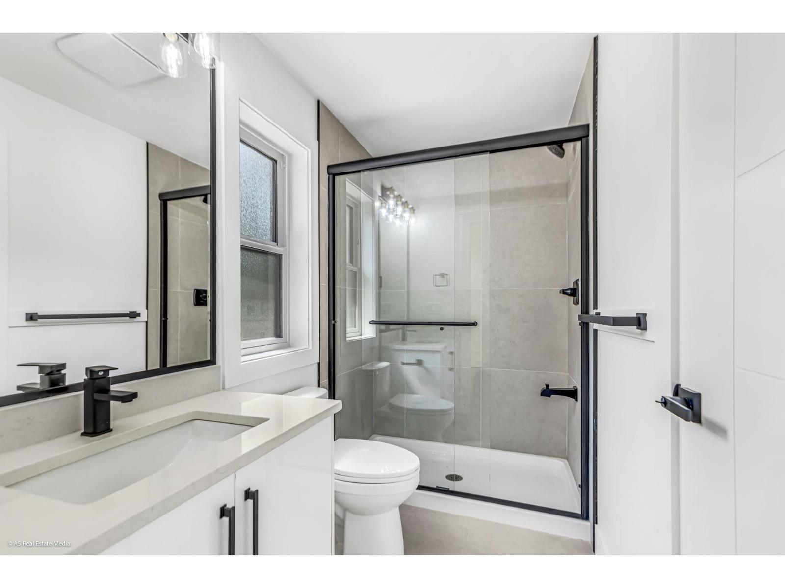7083 115 Street Property Photo 22