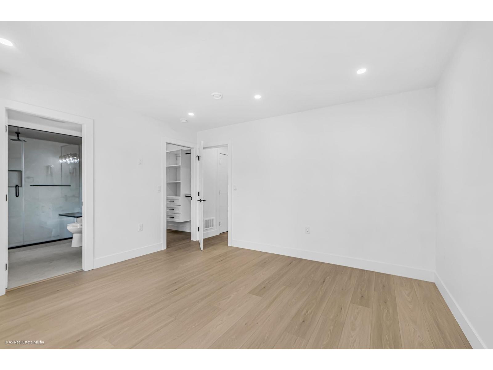 7083 115 Street Property Photo 27