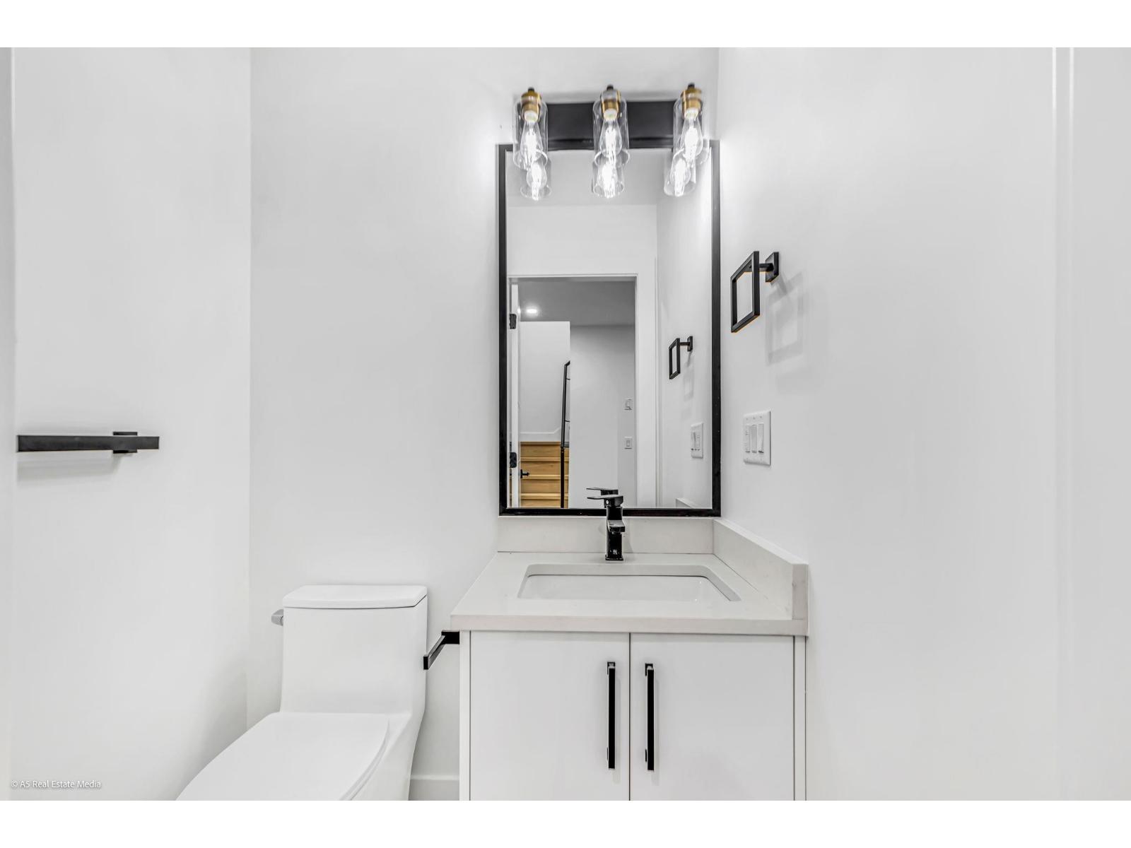 7083 115 Street Property Photo 30