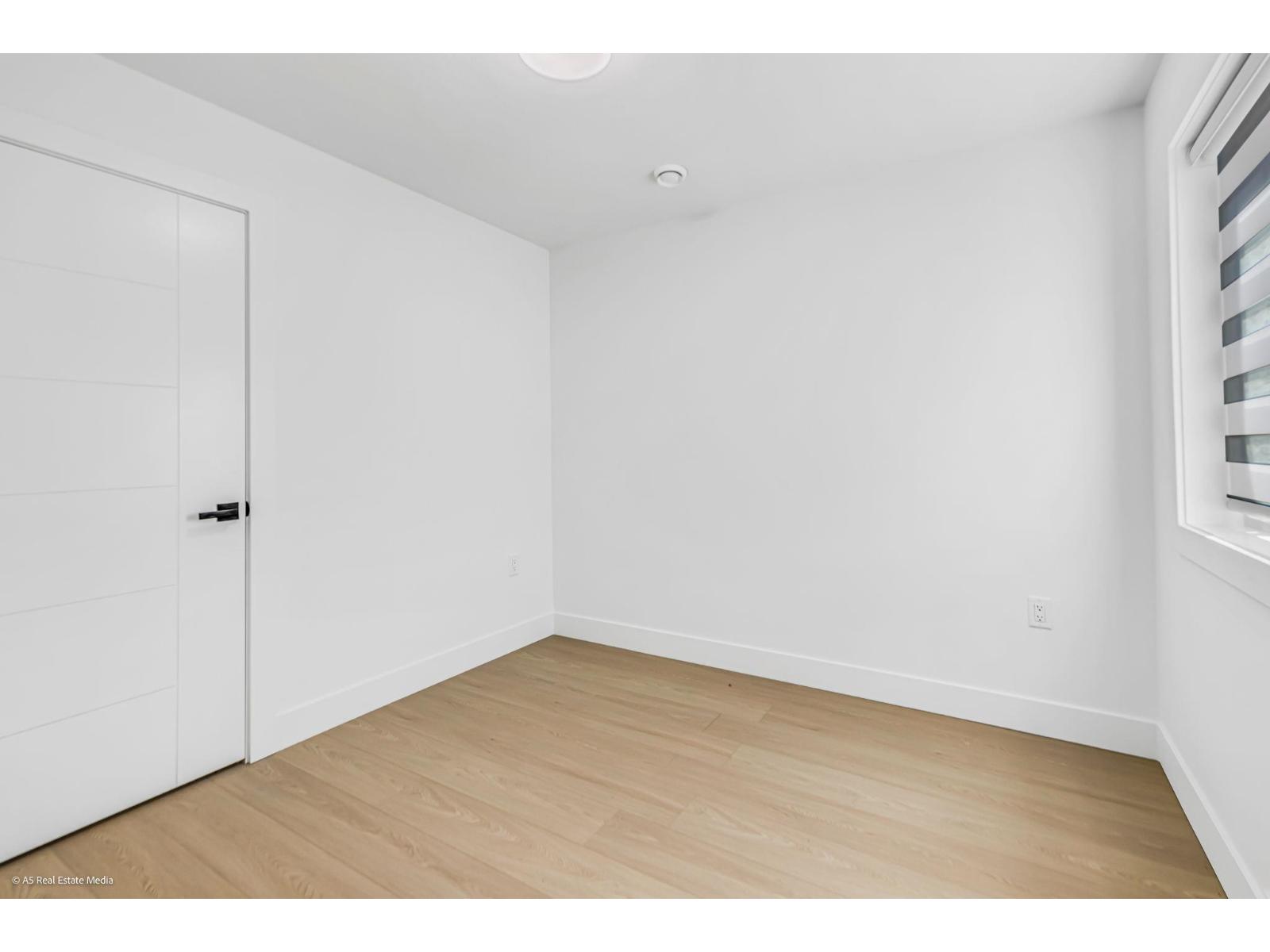 7083 115 Street Property Photo 35