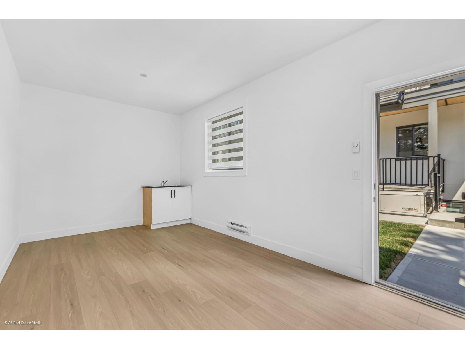 7083 115 Street Property Photo 38