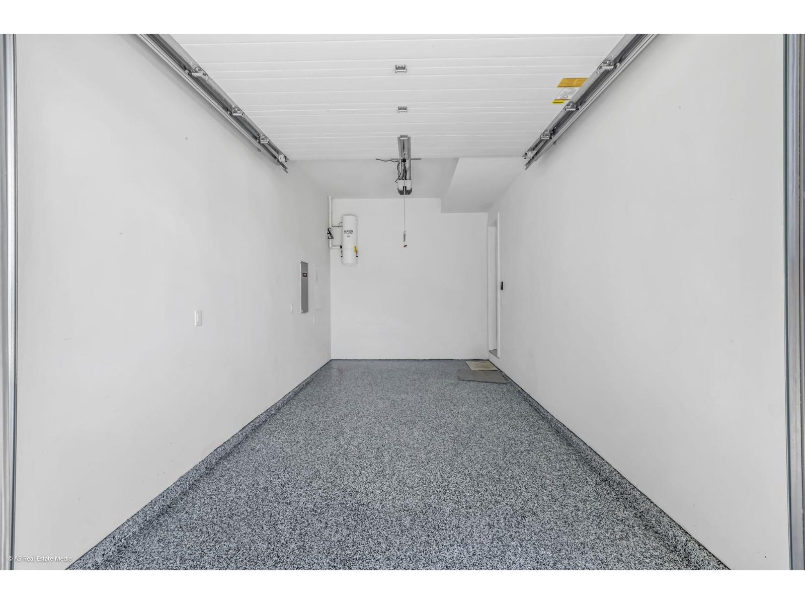 7083 115 Street Property Photo 39