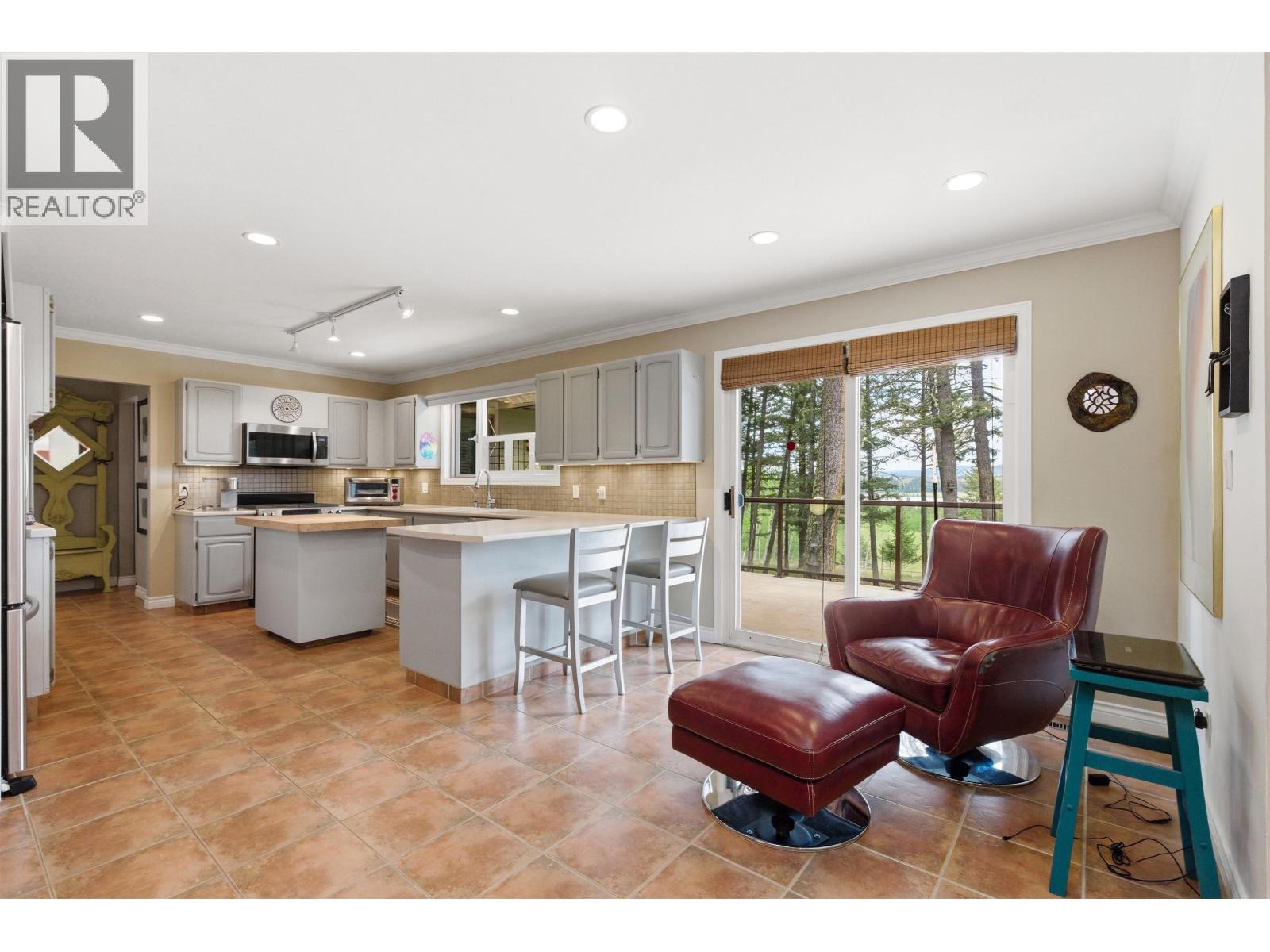 5042 Gloinnzun Drive Property Photo 13