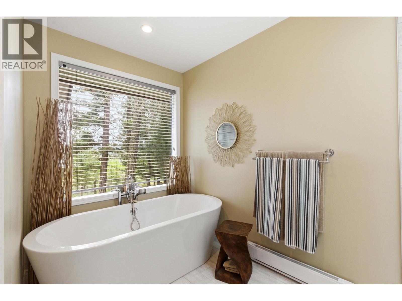 5042 Gloinnzun Drive Property Photo 28