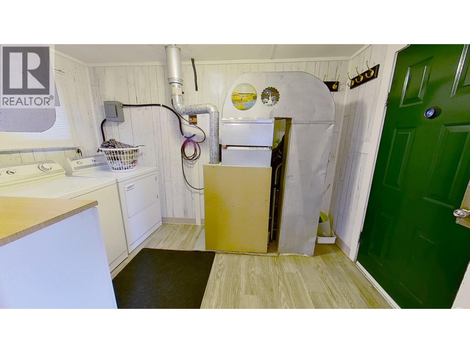 9424-9503 95 Street Property Photo 13