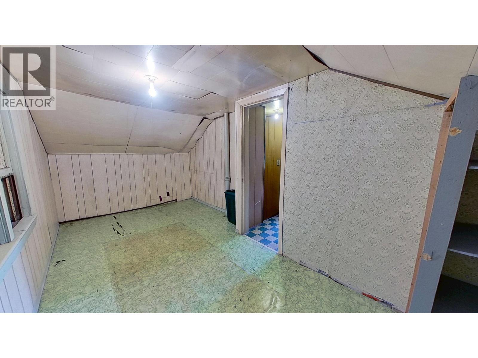 9424-9503 95 Street Property Photo 21