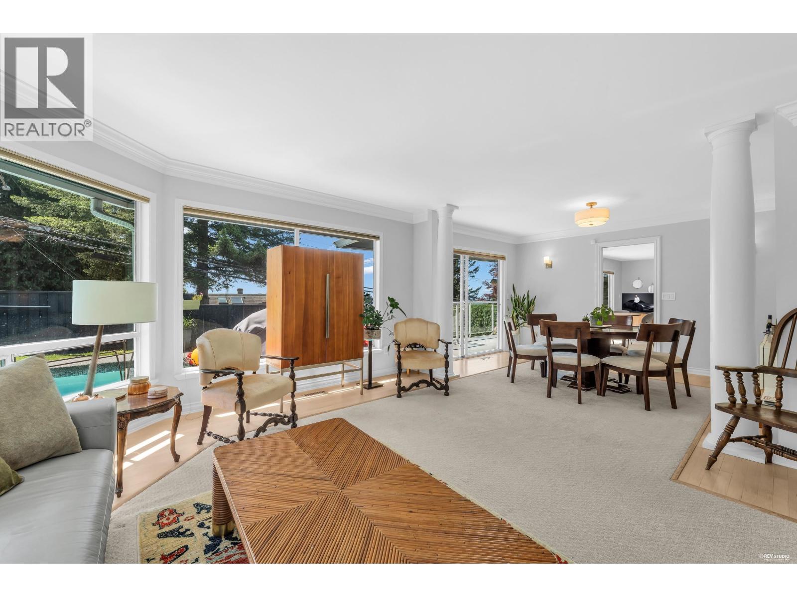 111 Sandringham Crescent Property Photo 8