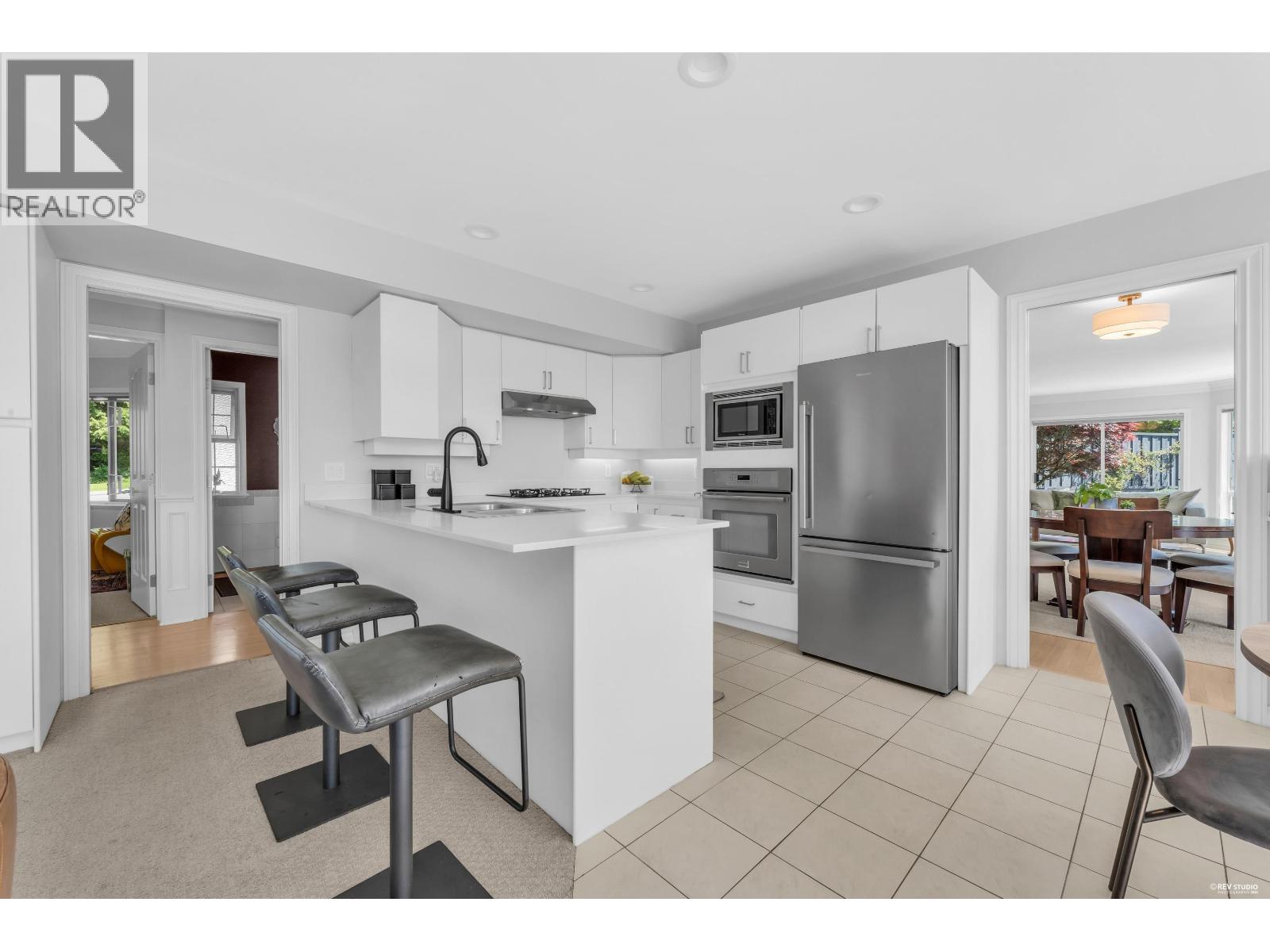 111 Sandringham Crescent Property Photo 14