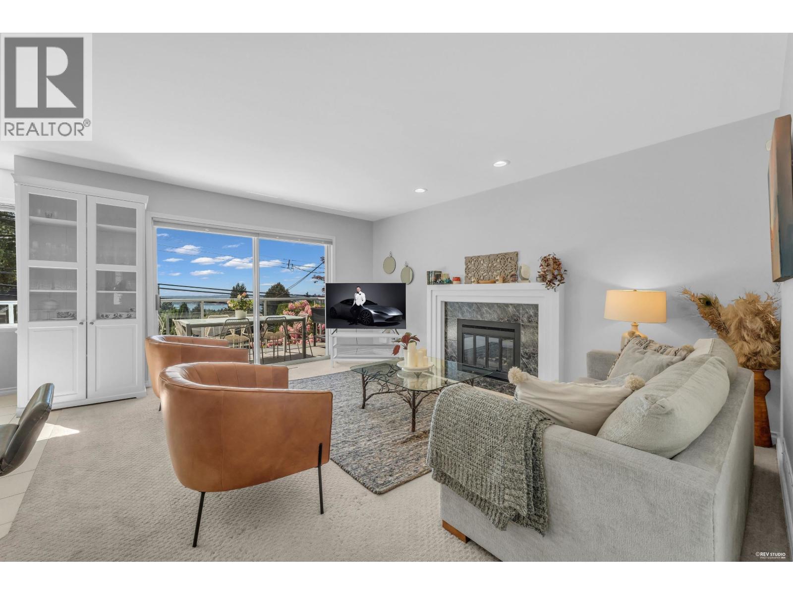 111 Sandringham Crescent Property Photo 17