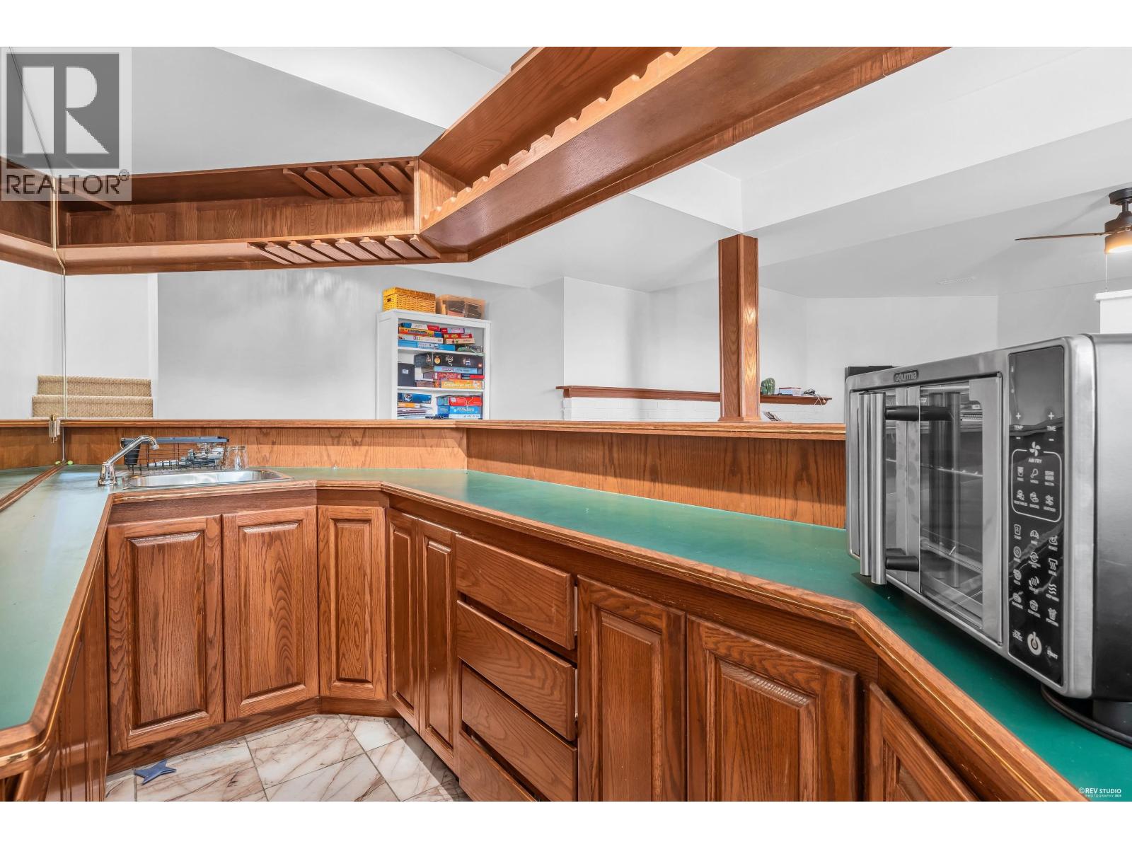 111 Sandringham Crescent Property Photo 33