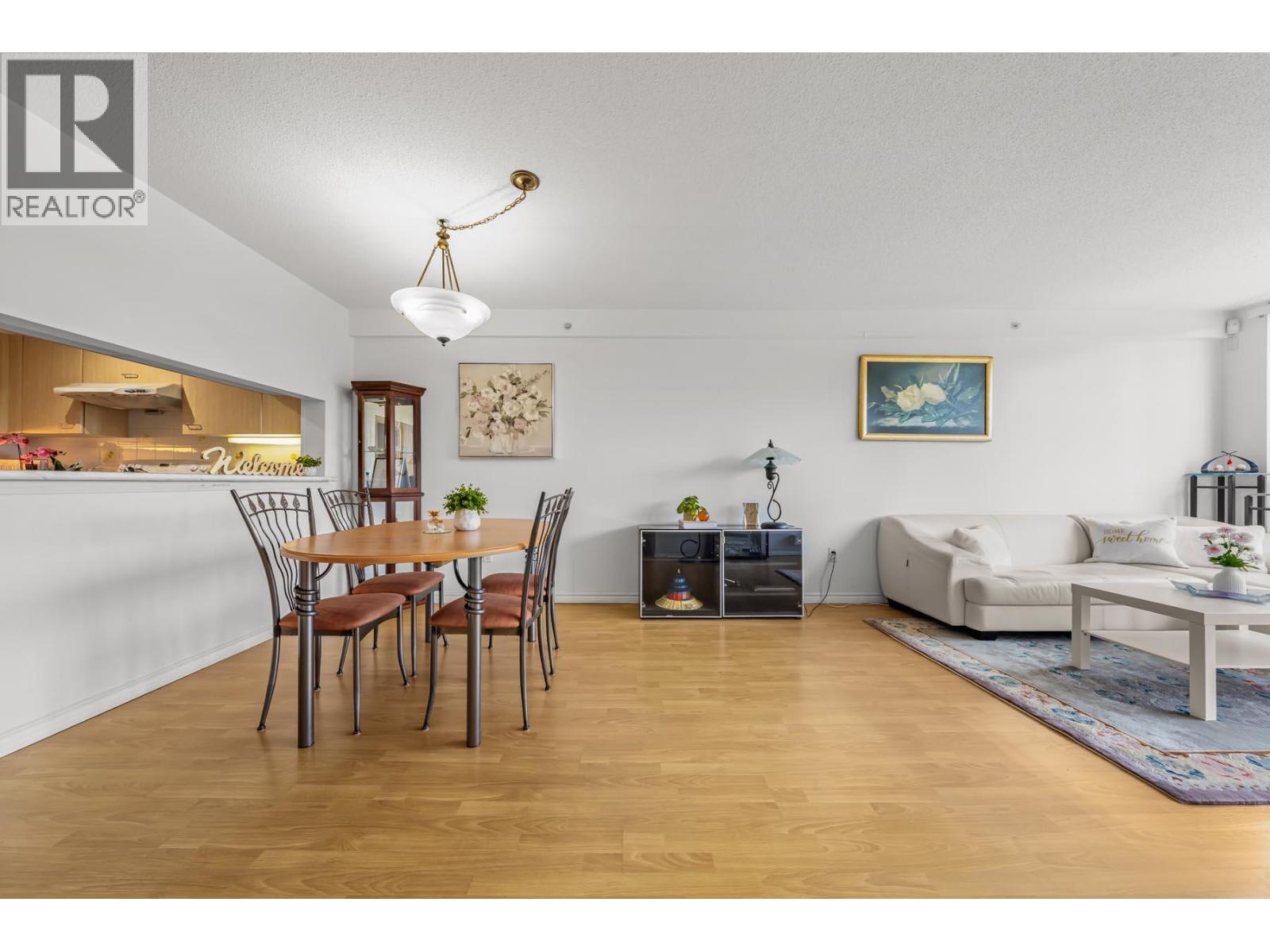 1102 1148 Heffley Crescent Property Photo 2