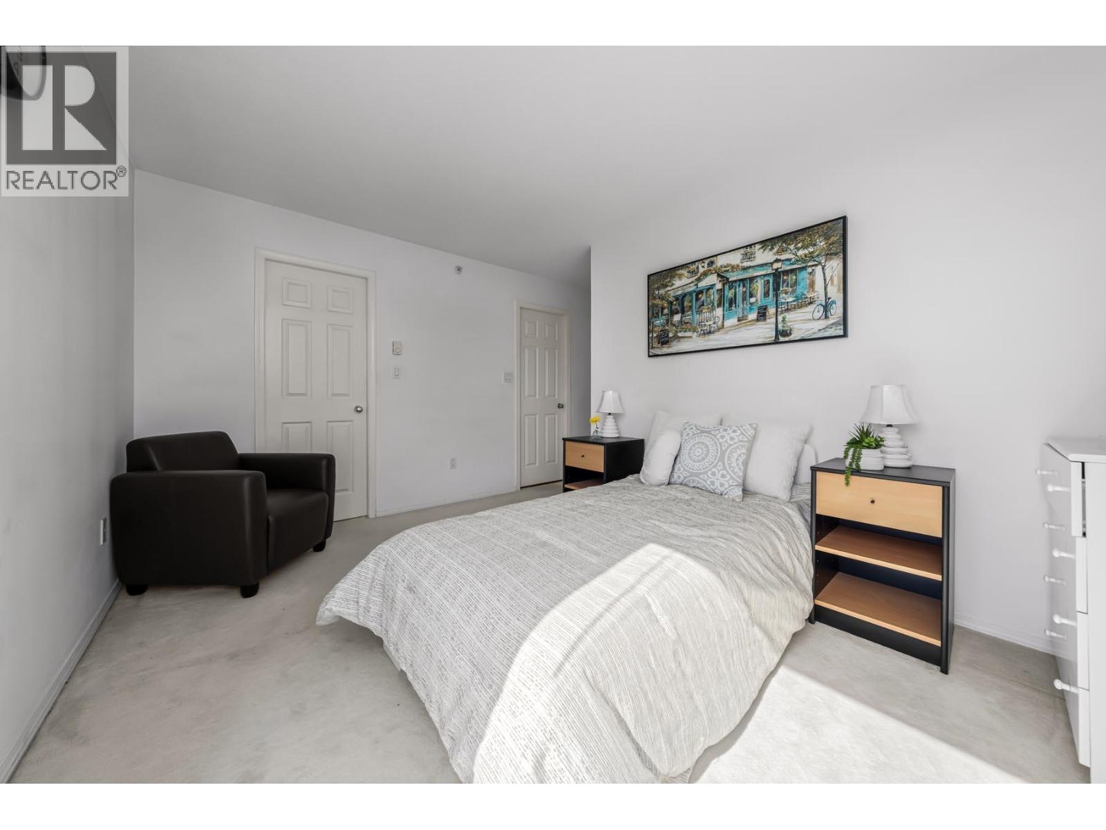 1102 1148 Heffley Crescent Property Photo 11