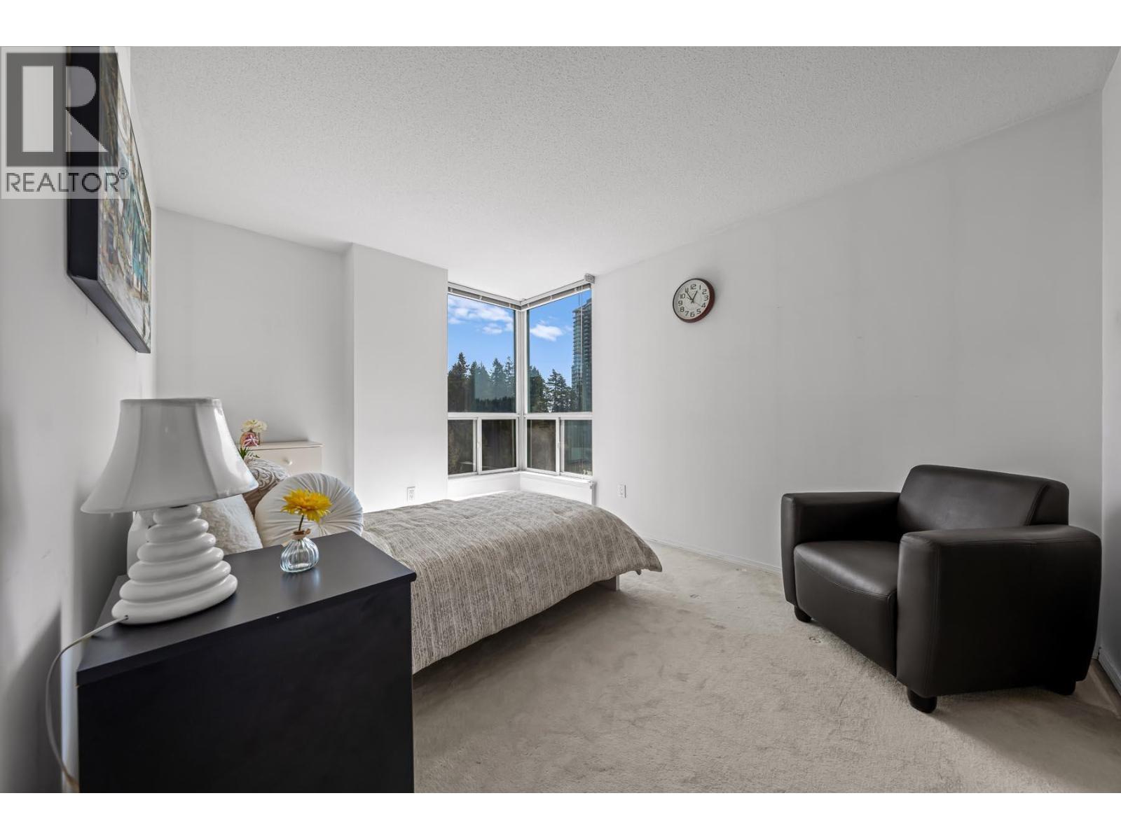 1102 1148 Heffley Crescent Property Photo 12