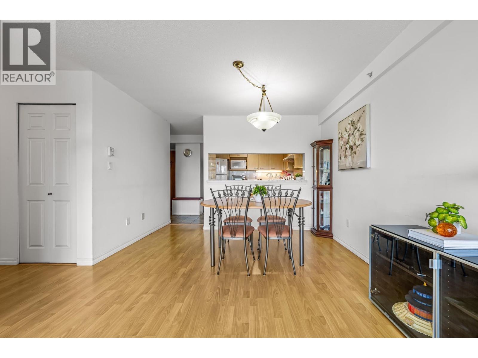 1102 1148 Heffley Crescent Property Photo 16