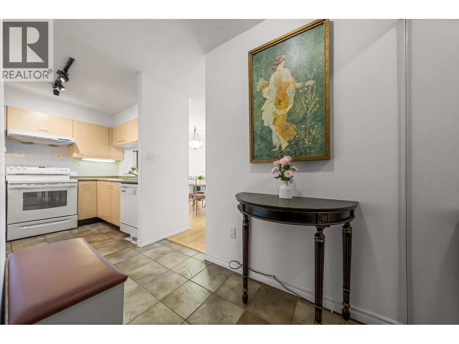 1102 1148 Heffley Crescent Property Photo 22