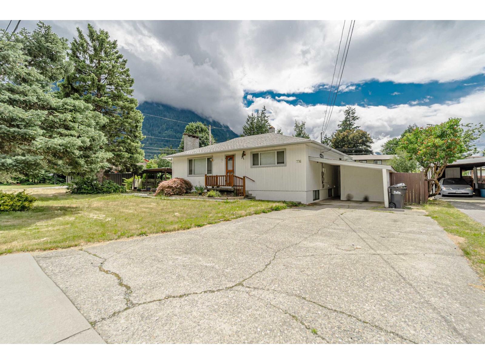 776 7TH Avenue Property Photo 1