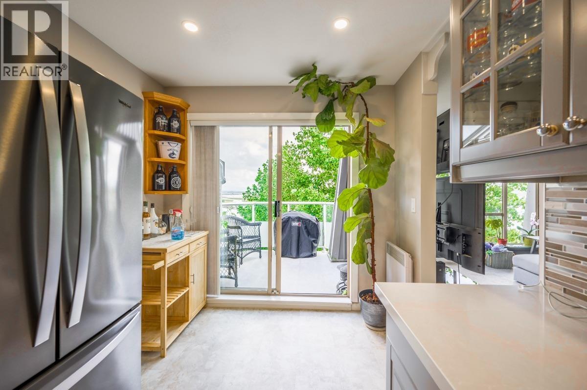 309 48 Richmond Street Property Photo 4