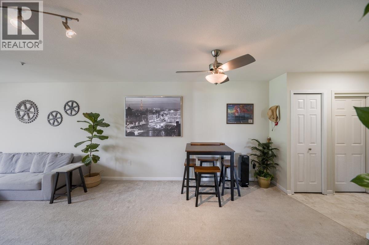 309 48 Richmond Street Property Photo 10