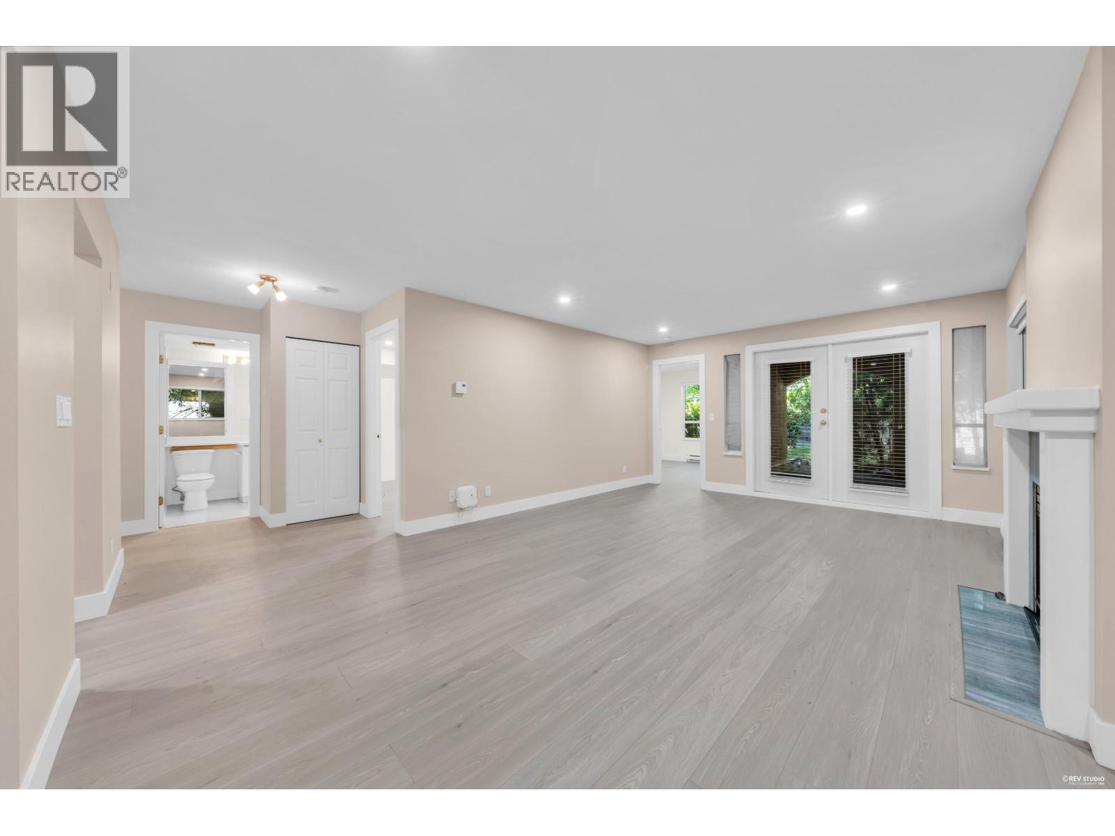 107 515 Whiting Way Property Photo 7