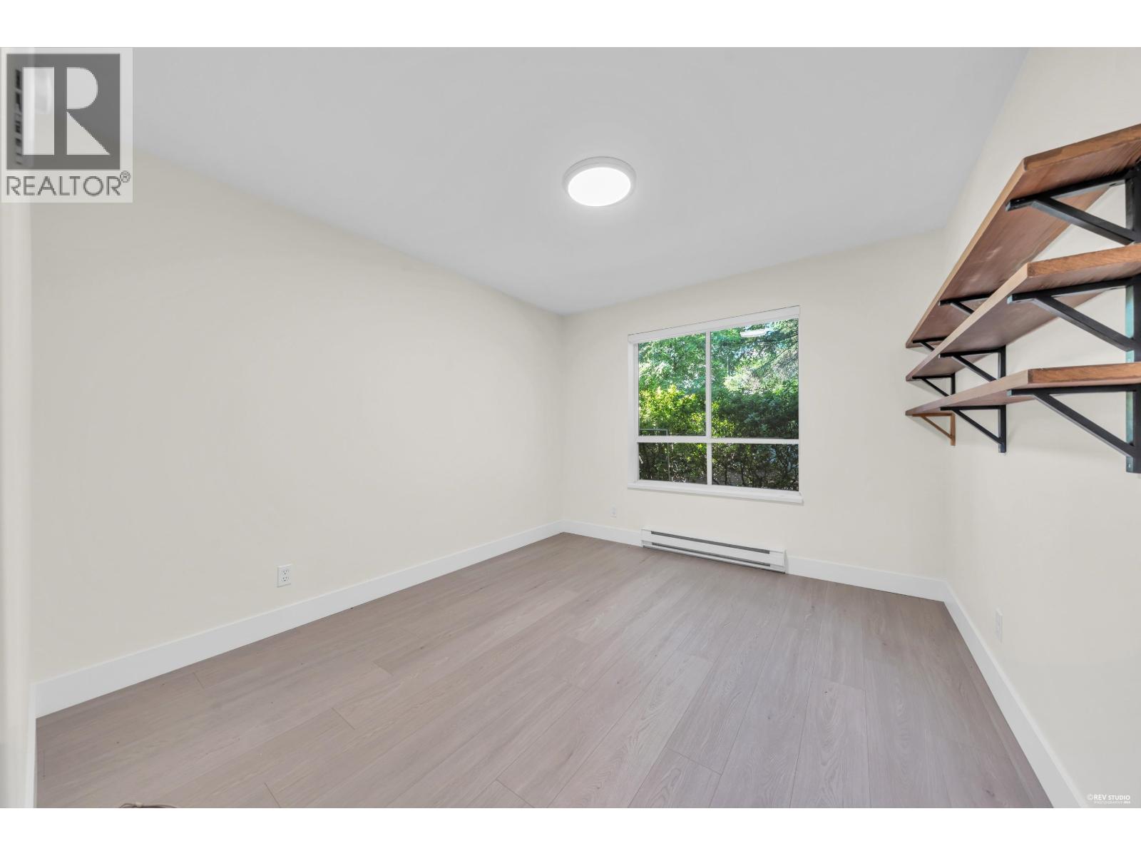 107 515 Whiting Way Property Photo 10