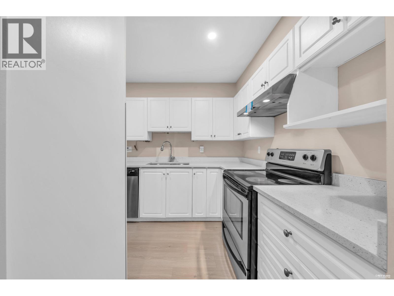 107 515 Whiting Way Property Photo 15