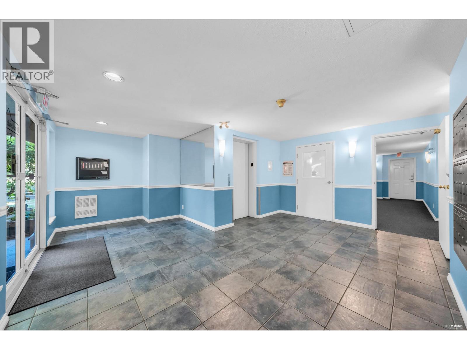 107 515 Whiting Way Property Photo 22