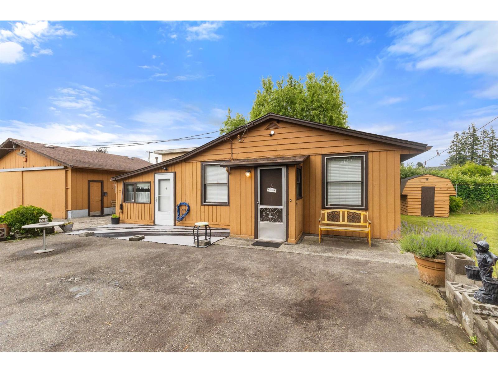 26968 30 Avenue Property Photo 1