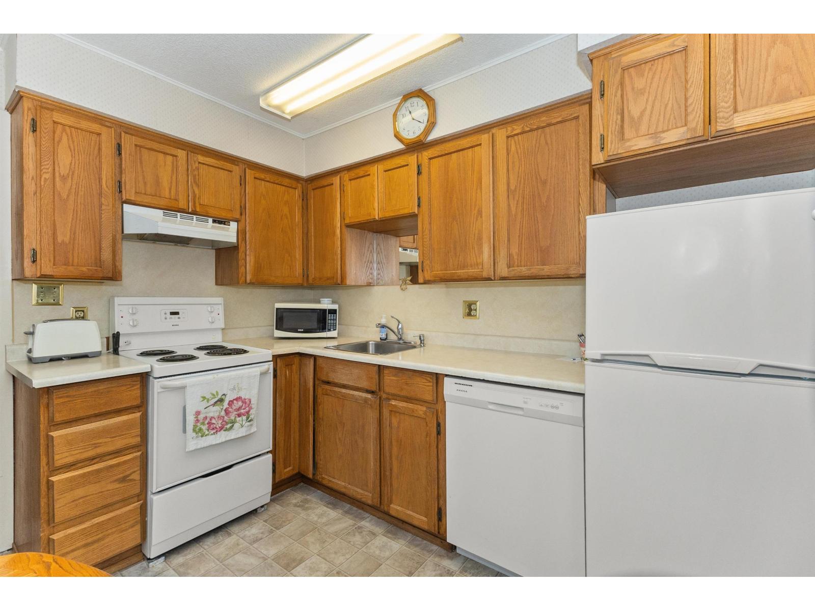 26968 30 Avenue Property Photo 2