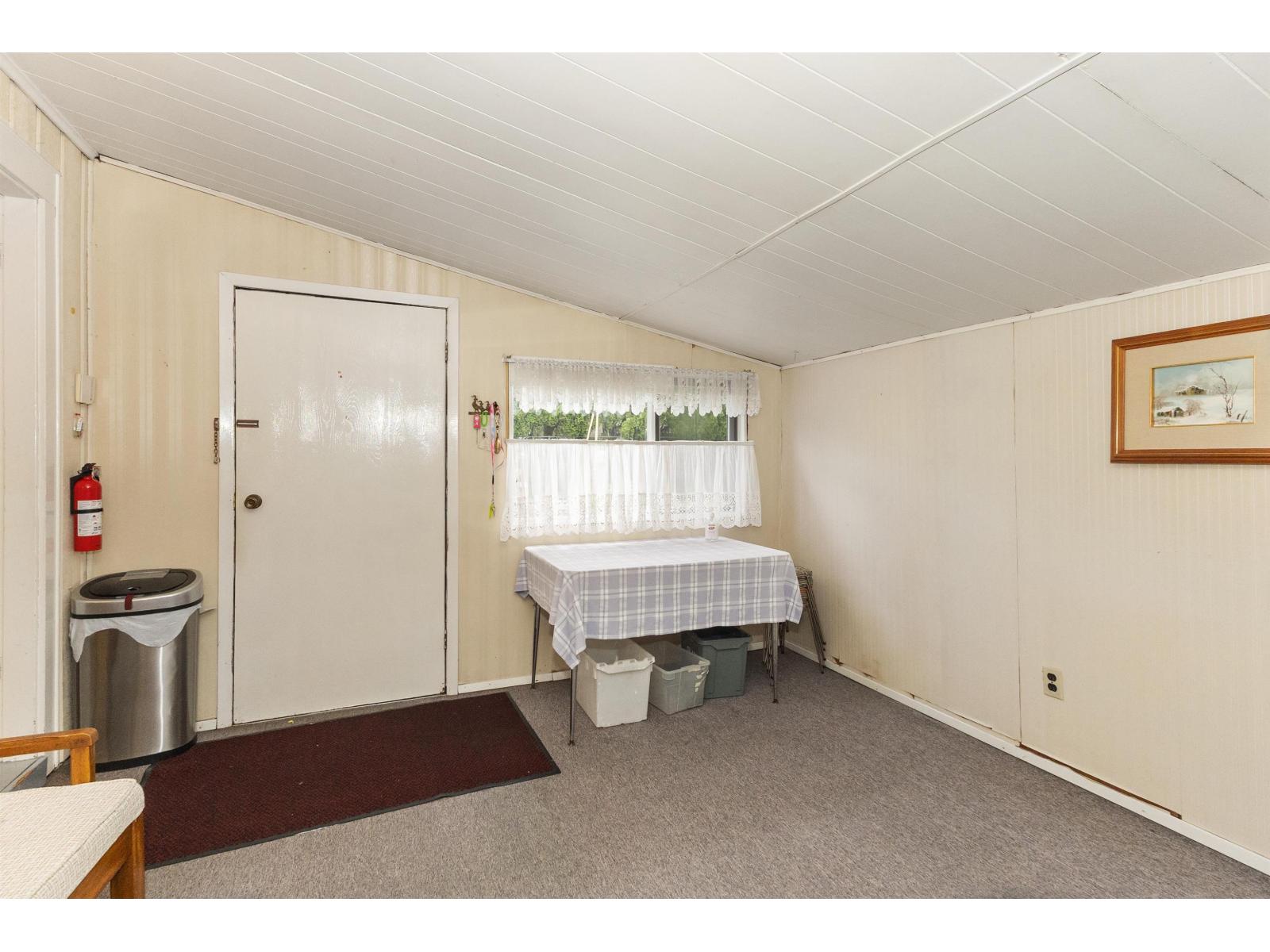 26968 30 Avenue Property Photo 13