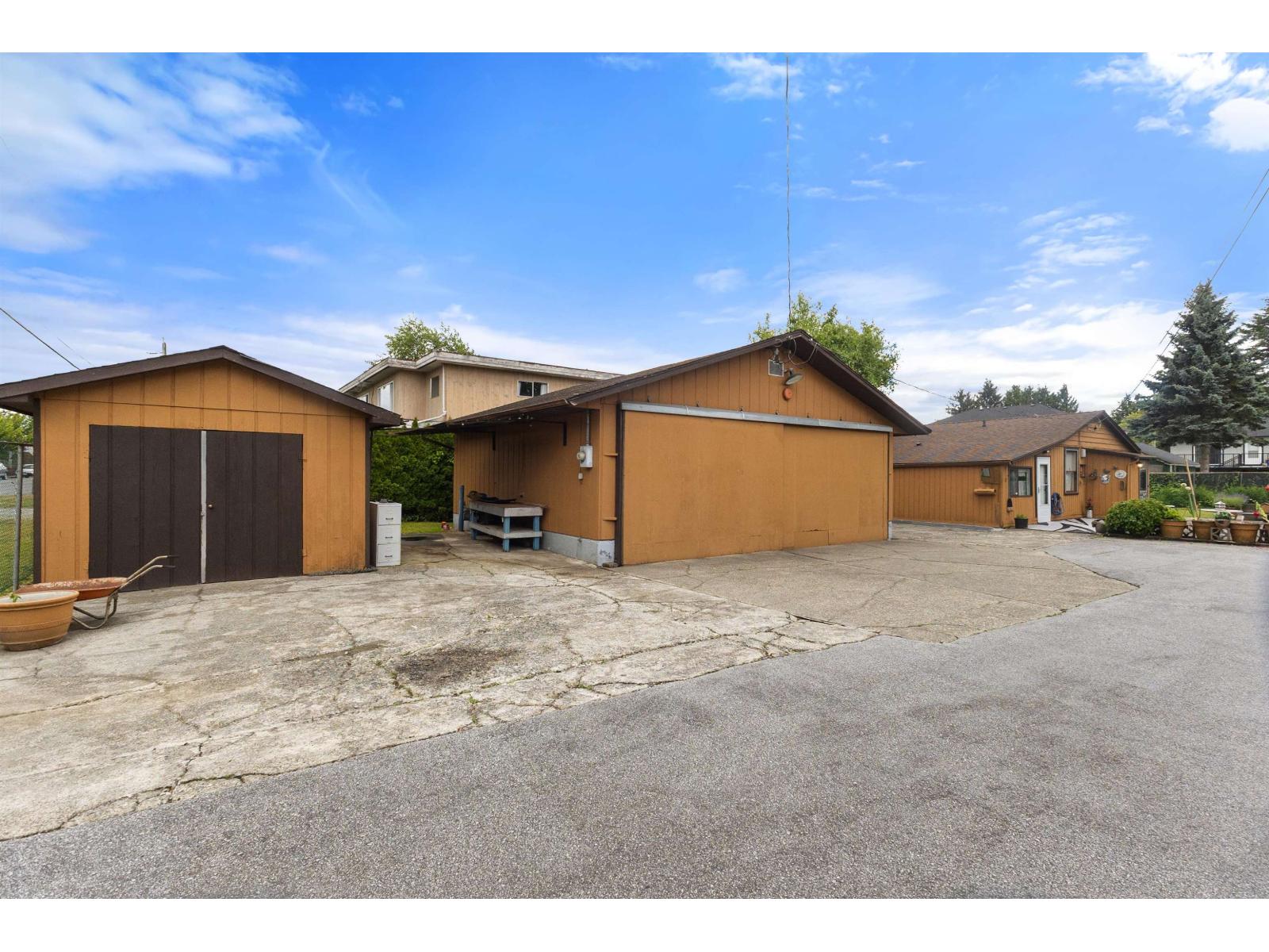 26968 30 Avenue Property Photo 18