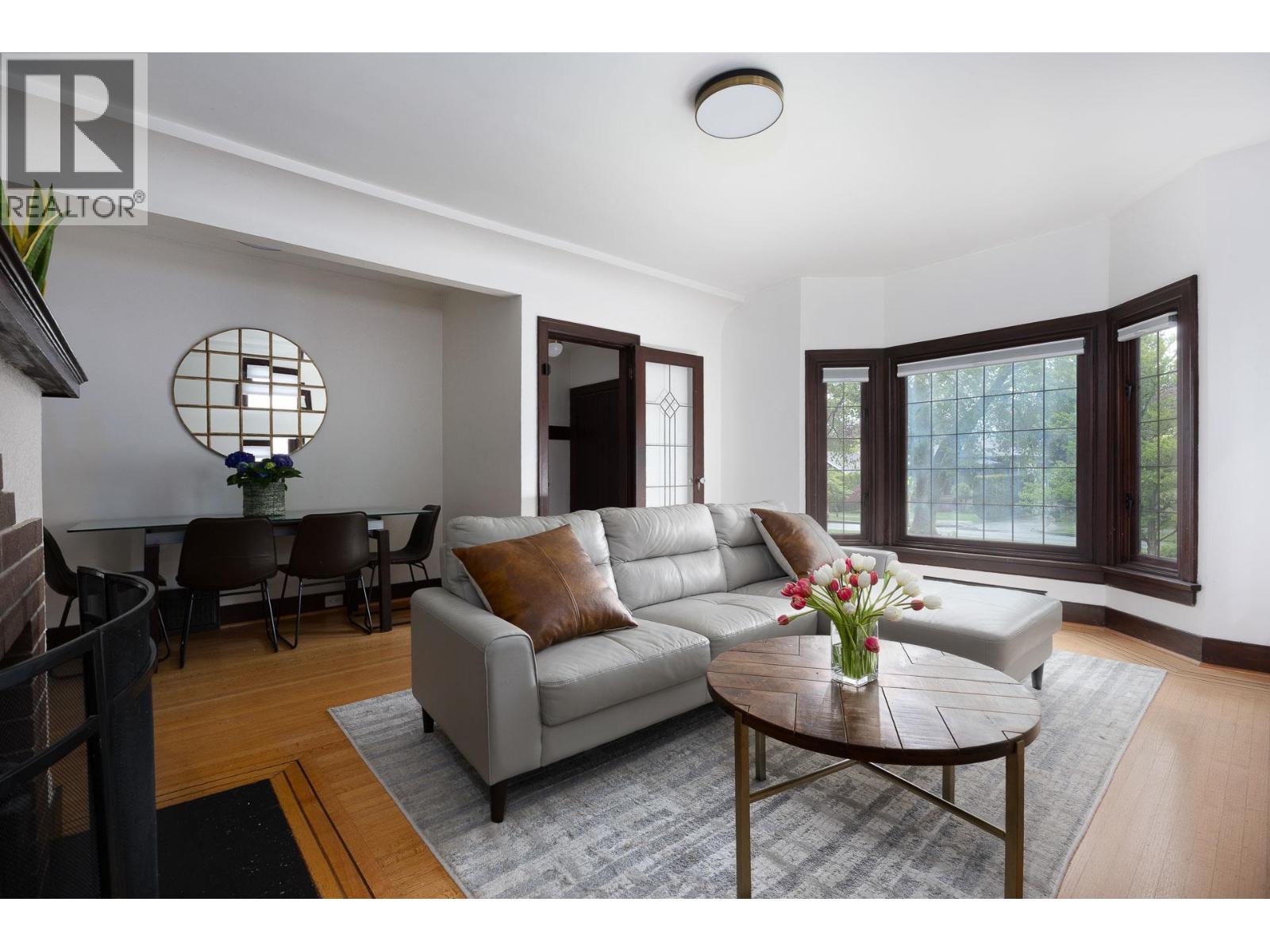 524 Second Street Property Photo 2