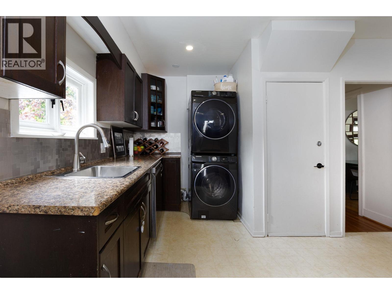 524 Second Street Property Photo 12