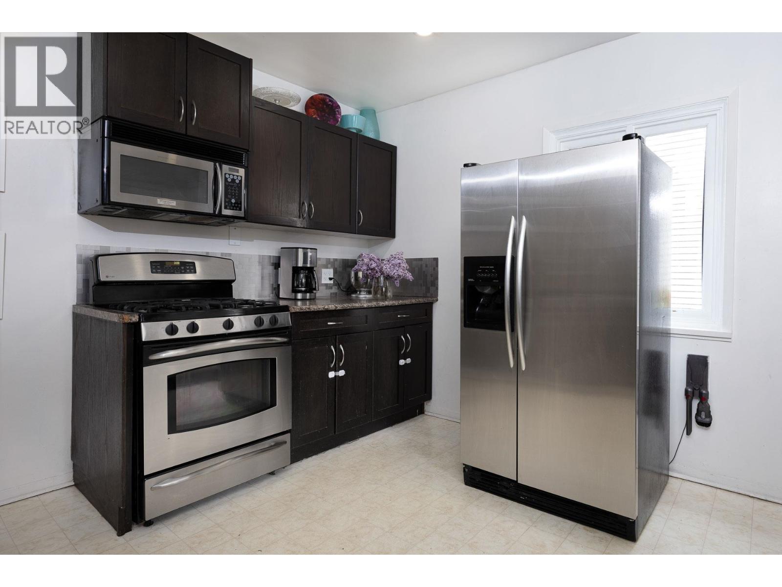 524 Second Street Property Photo 13