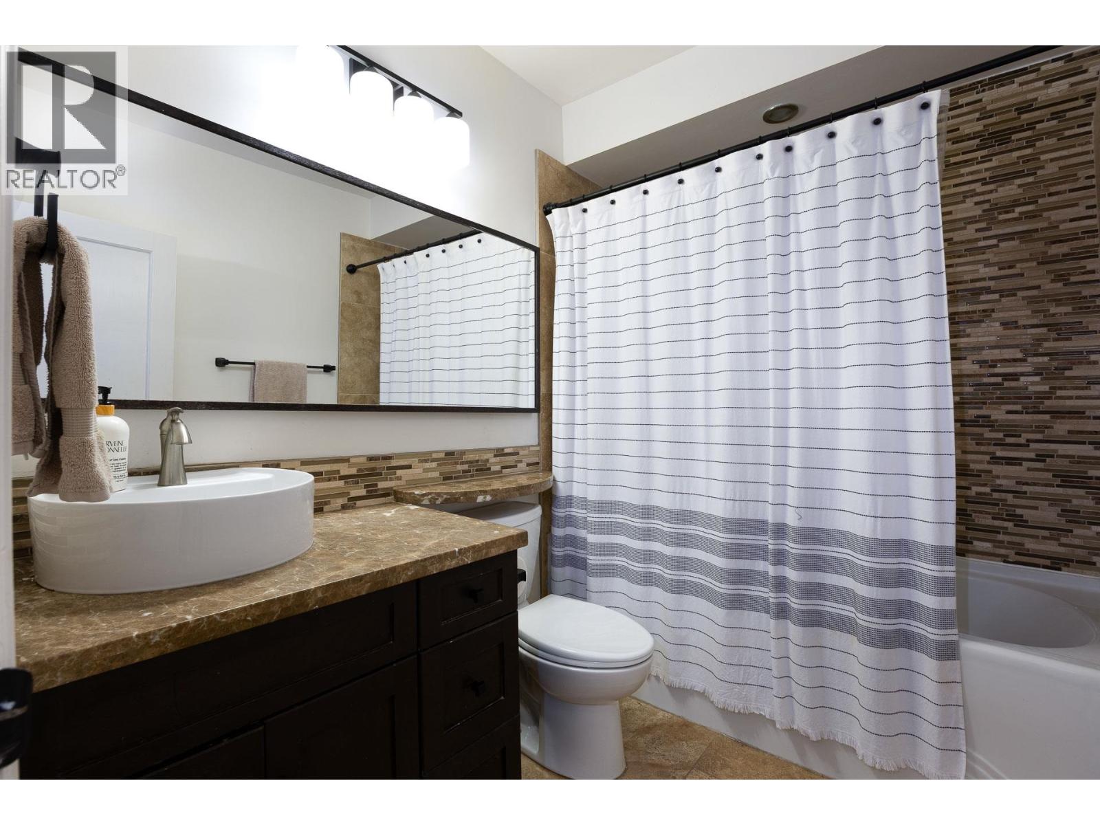 524 Second Street Property Photo 14