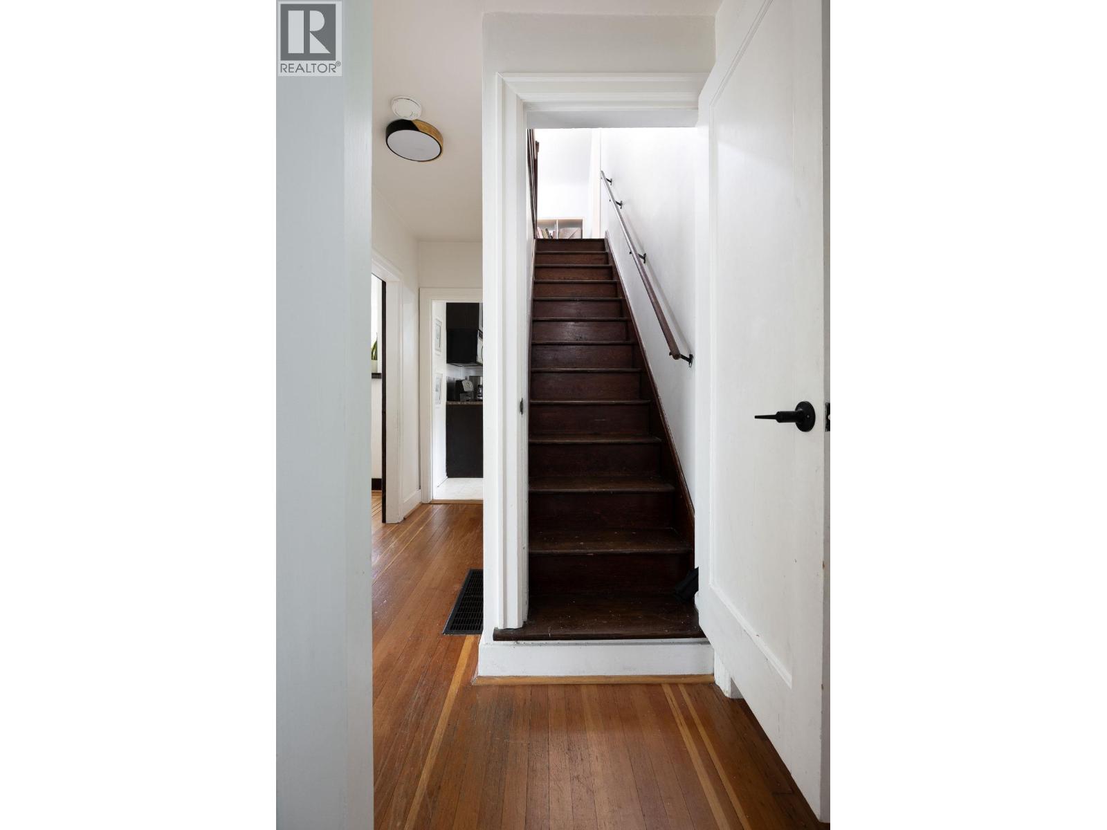524 Second Street Property Photo 17