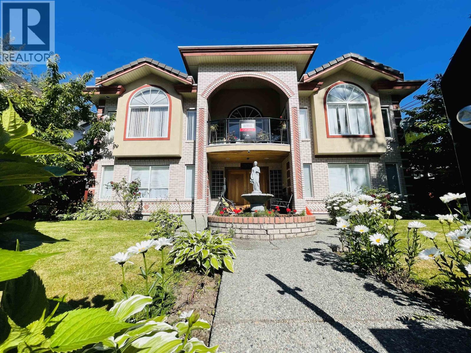 37979 Fifth Avenue Property Photo 1