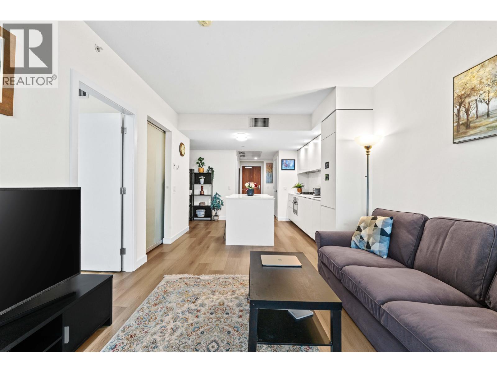 706 6463 Silver Avenue Property Photo 2