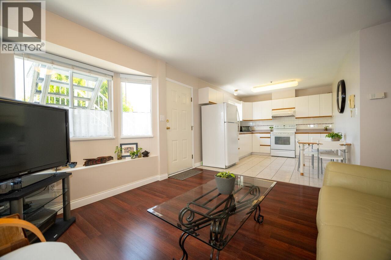 4568 Hoy Street Property Photo 11